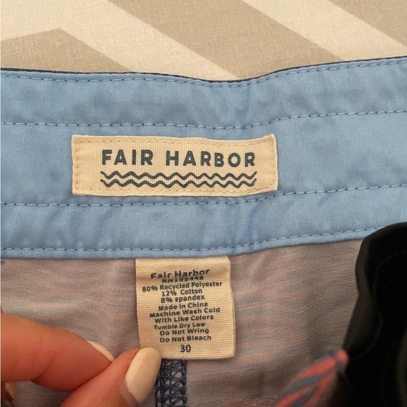 Fair Harbor The Nautilus Boardshort Red Waves Unlined 8" Size 30 - Picture 6 of 6